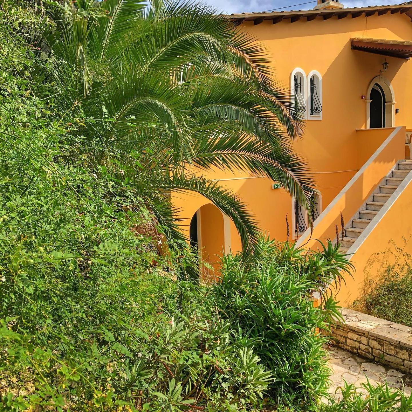 Silent Bay Apartments Katavolos ภายนอก รูปภาพ