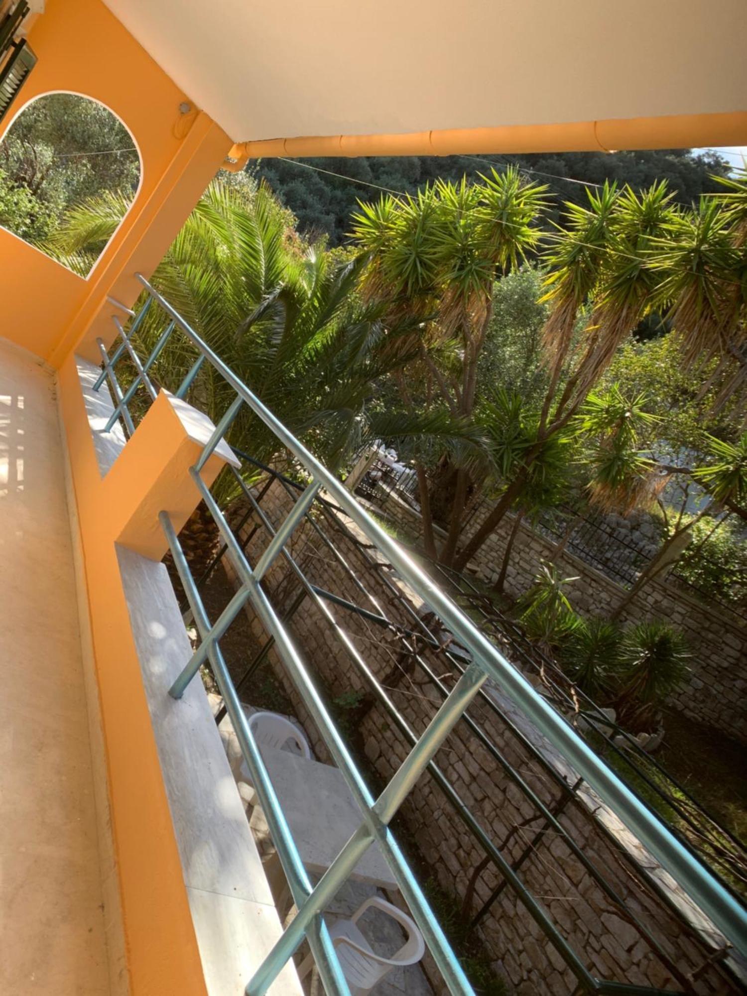 Silent Bay Apartments Katavolos ภายนอก รูปภาพ