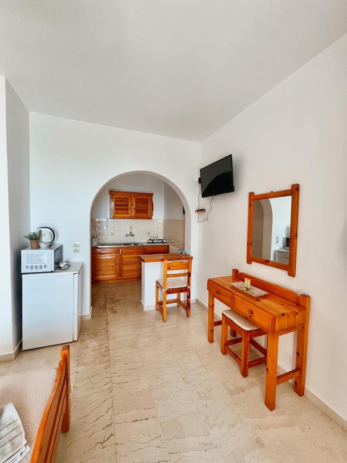 Silent Bay Apartments Katavolos ภายนอก รูปภาพ