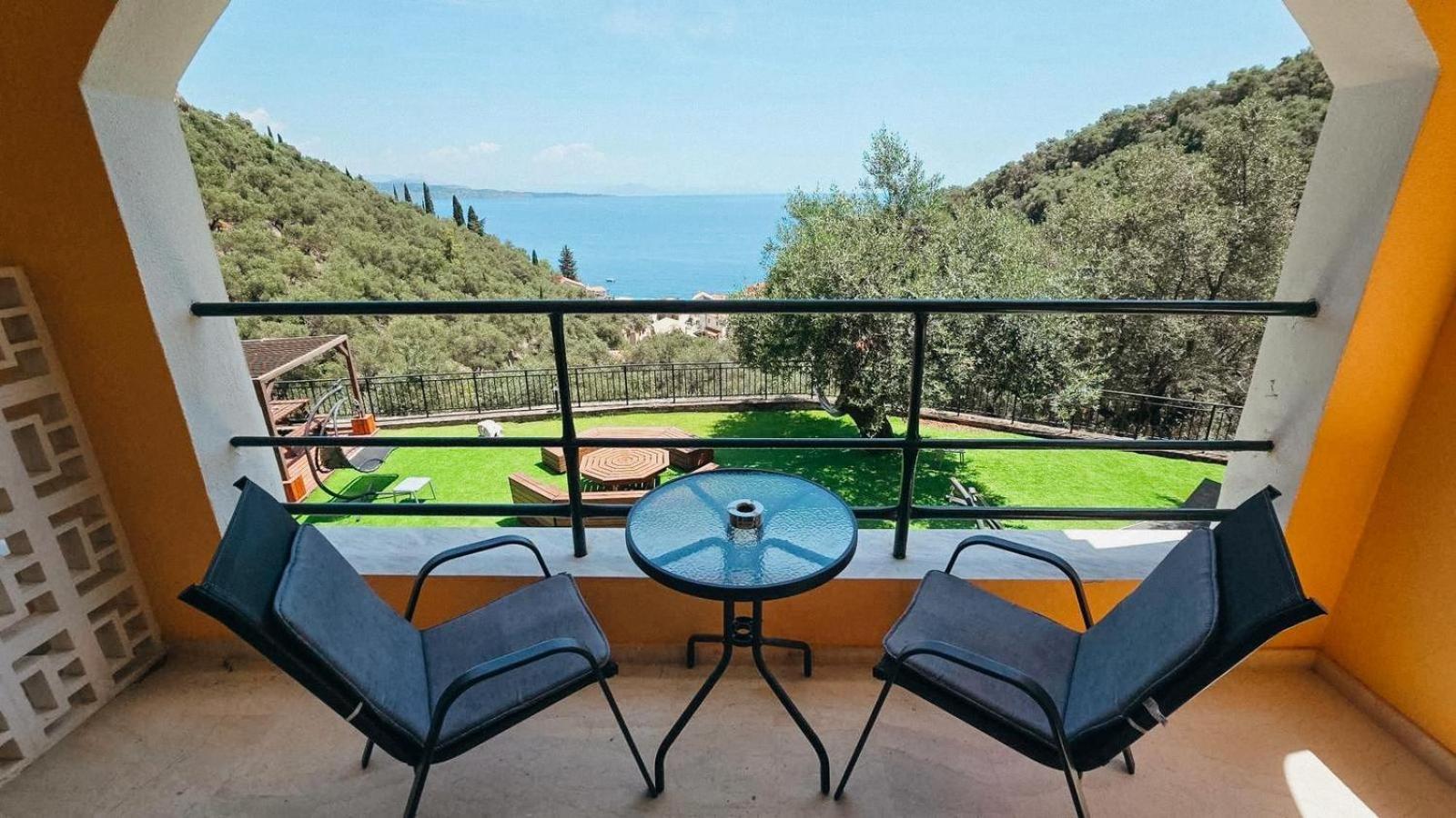 Silent Bay Apartments Katavolos ภายนอก รูปภาพ