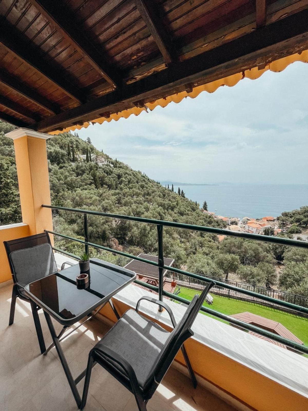 Silent Bay Apartments Katavolos ภายนอก รูปภาพ