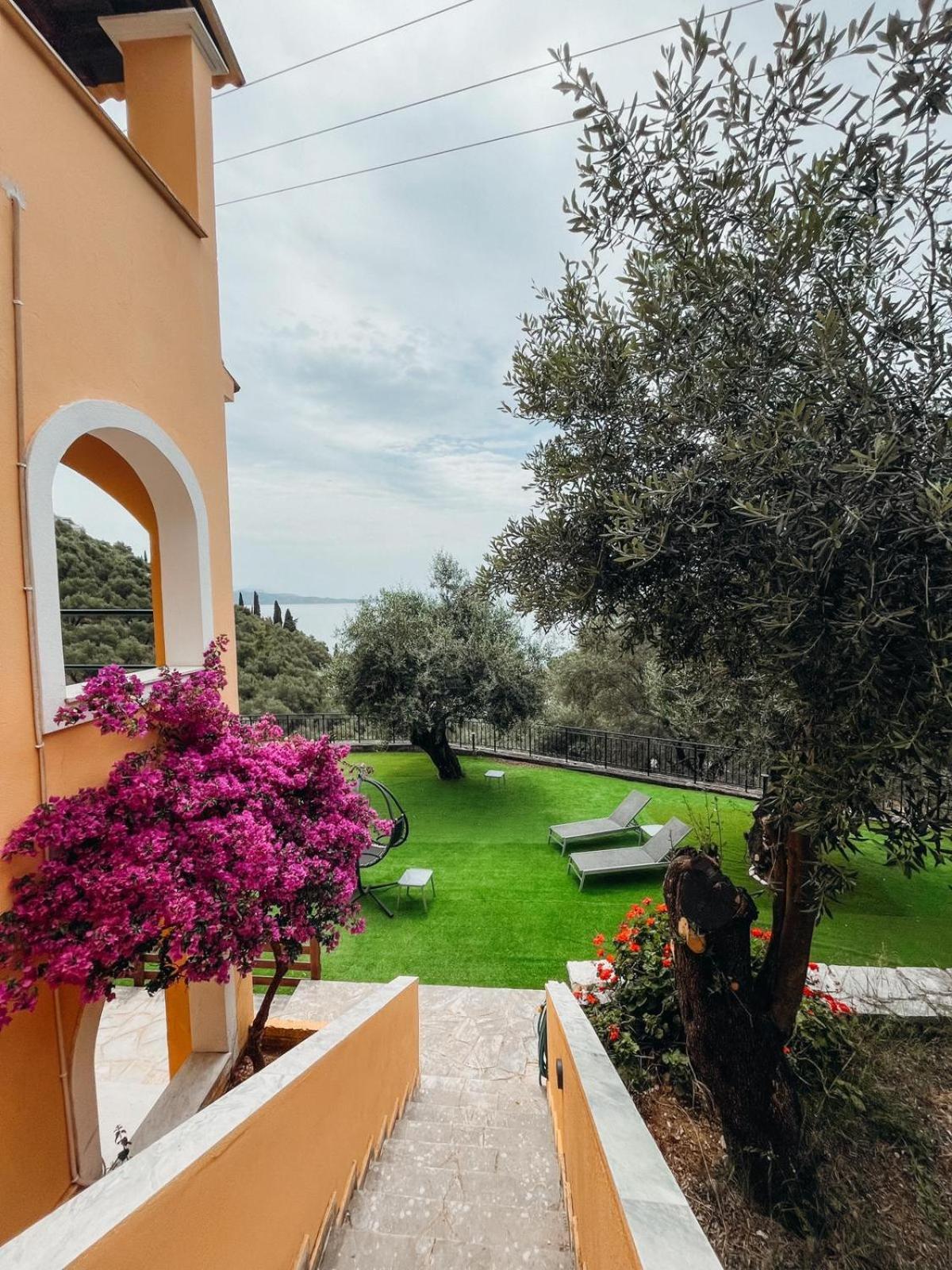 Silent Bay Apartments Katavolos ภายนอก รูปภาพ